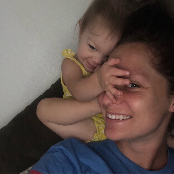 Meet your posher! - Picture 3 of 5